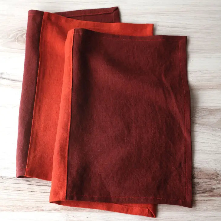 Willow Ship – Holiday Table Parti-Colored Placemats in Ruby – Set of 2