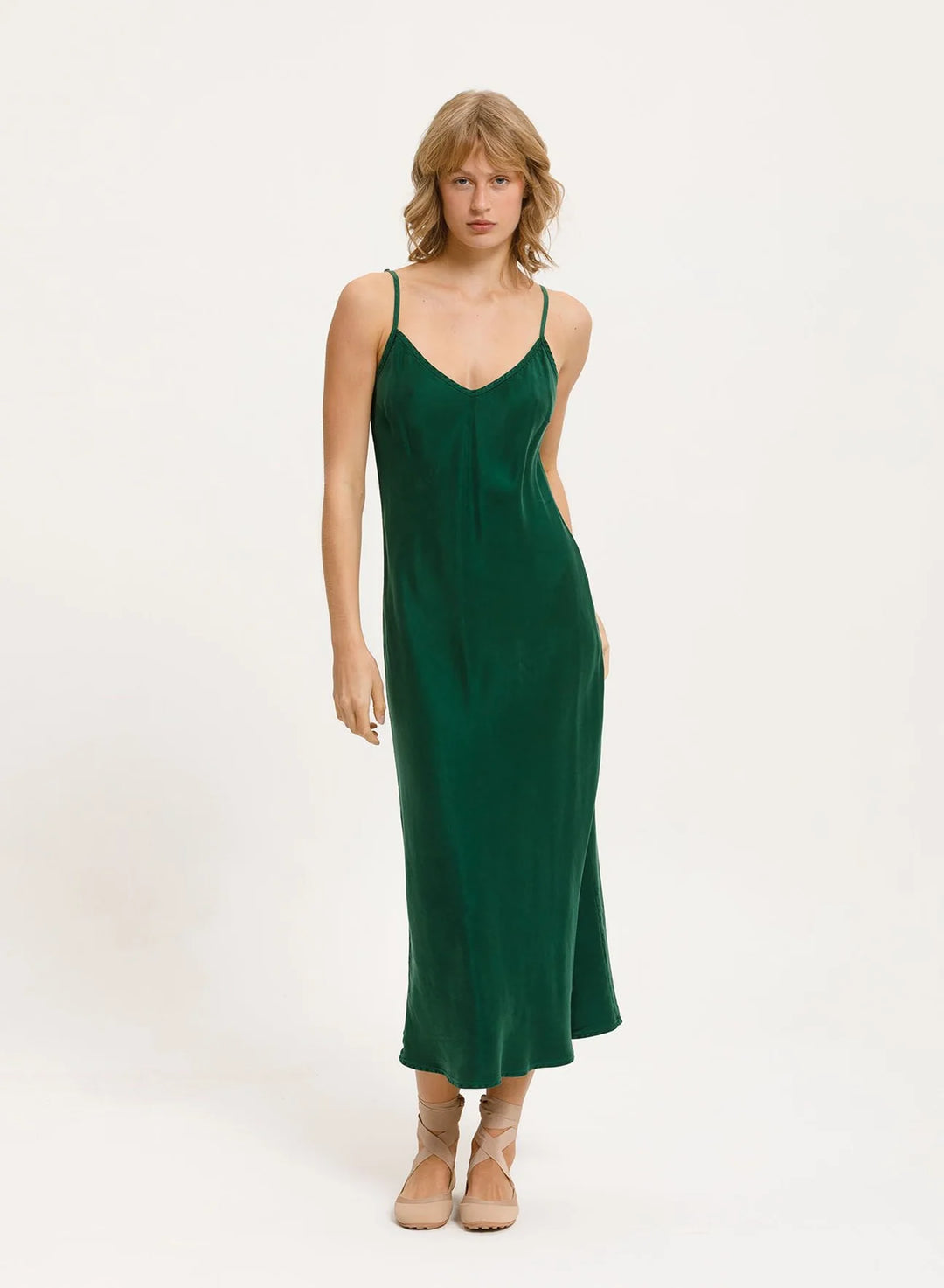 Cali Dreaming – Jones Slip Dress in Emerald Green