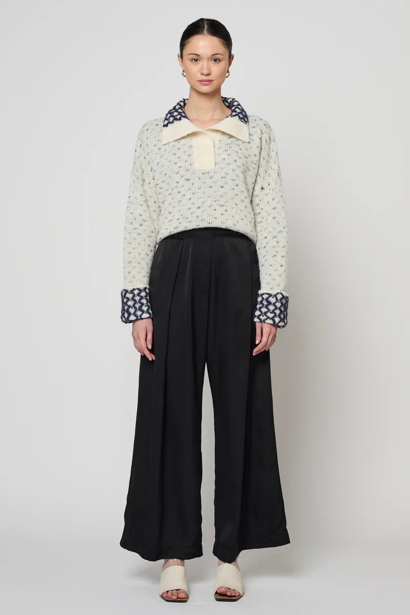 Atelier Delphine – Stand Collar Jumper in Cream with Navy