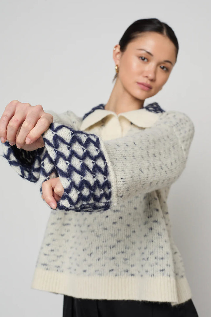 Atelier Delphine – Stand Collar Jumper in Cream with Navy