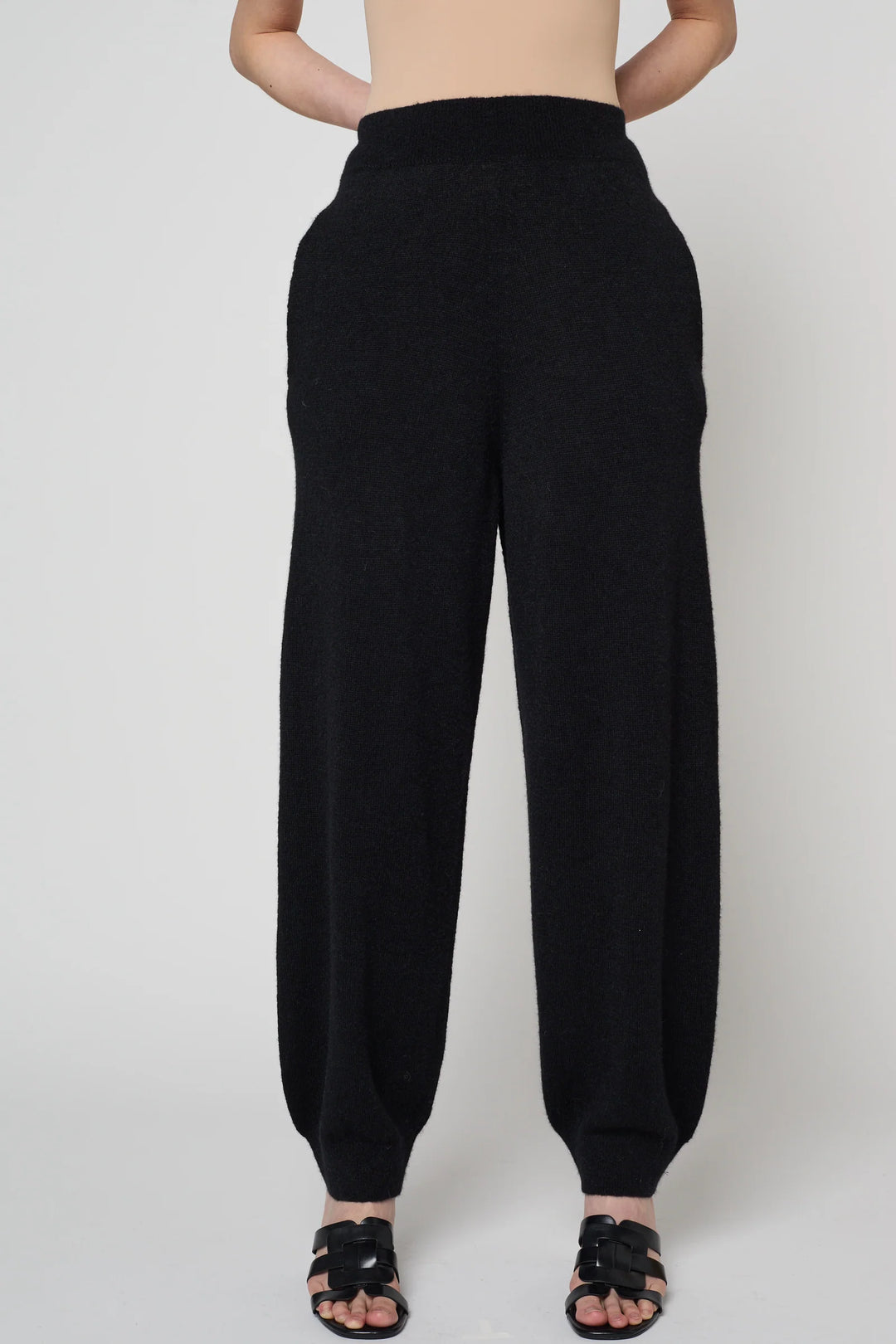 Atelier Delphine – Alpaca Taylor Pant in Black