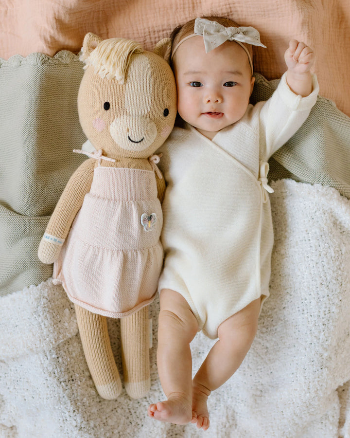 Cuddle + Kind – Kelsie the Pony