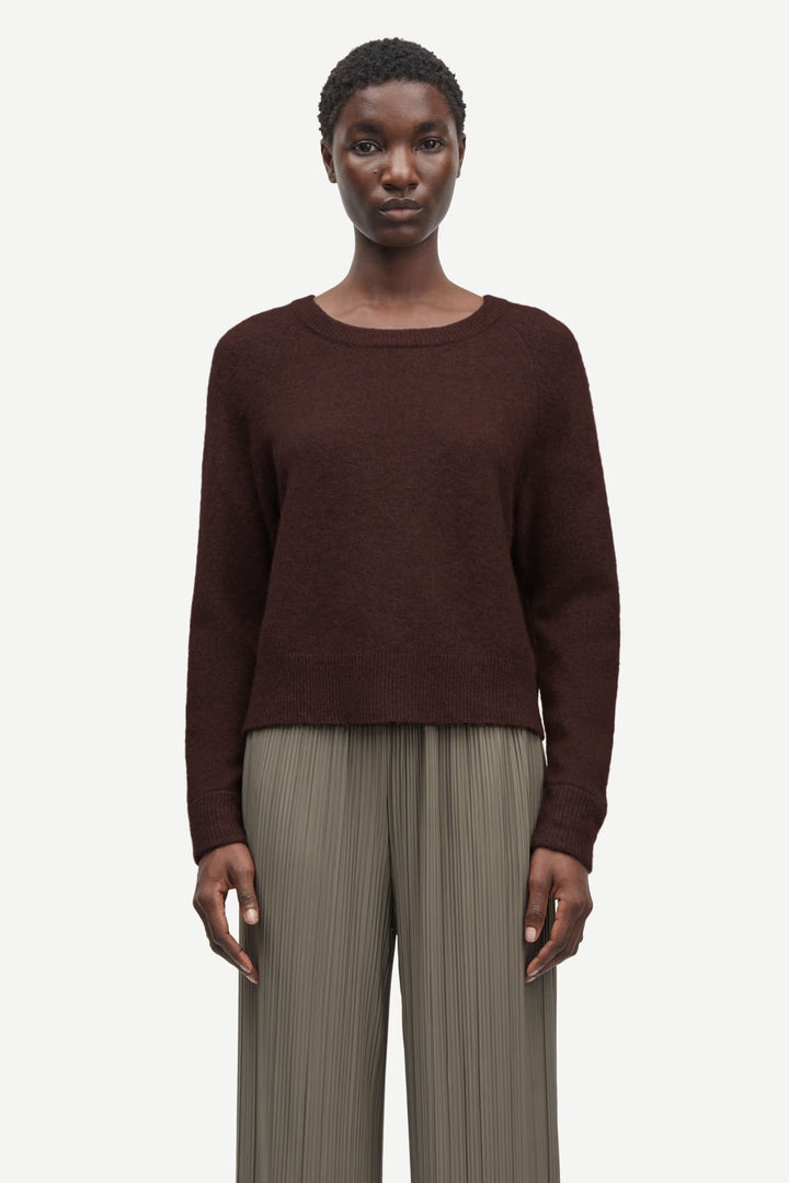 Samsoe Samsoe – Nor O-N Short Sweater in Black Coffee