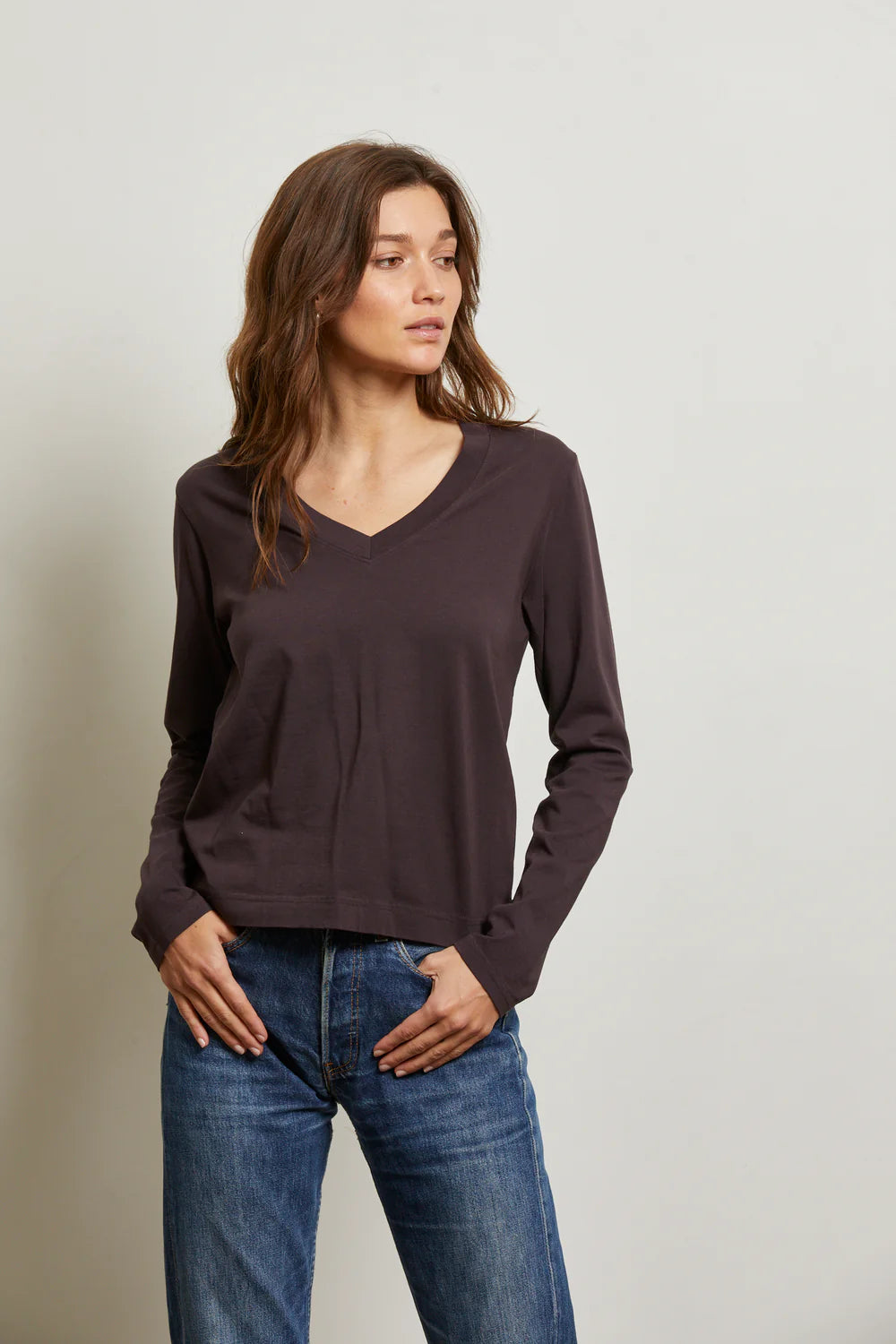 Perfect White Tee – Sinatra Tee in Cocoa