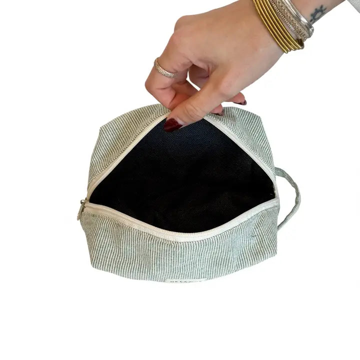 De La Mur Lines - Squared Makeup Bag in Teo