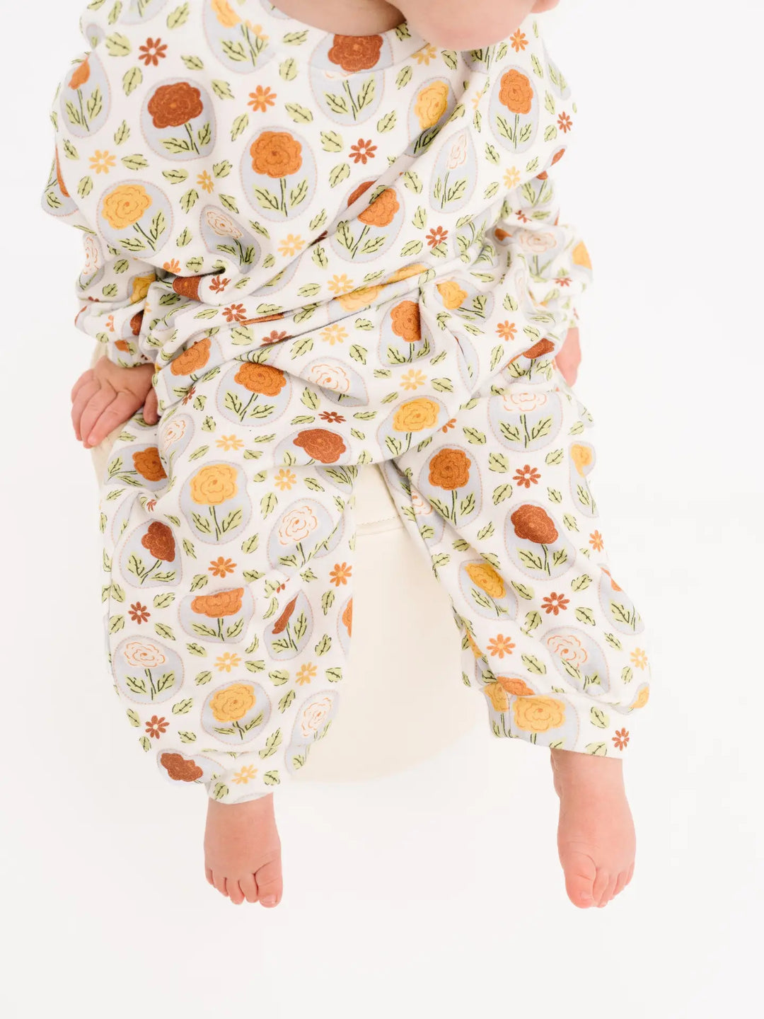 Little One Shop – Sweatsuit in Rustic Meadow