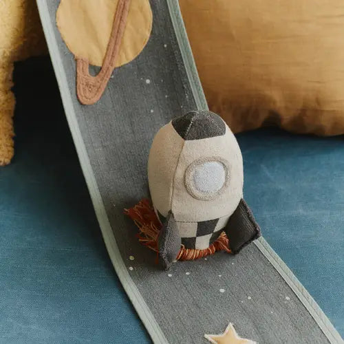 Lorena Canals – Ride & Roll Milkyway