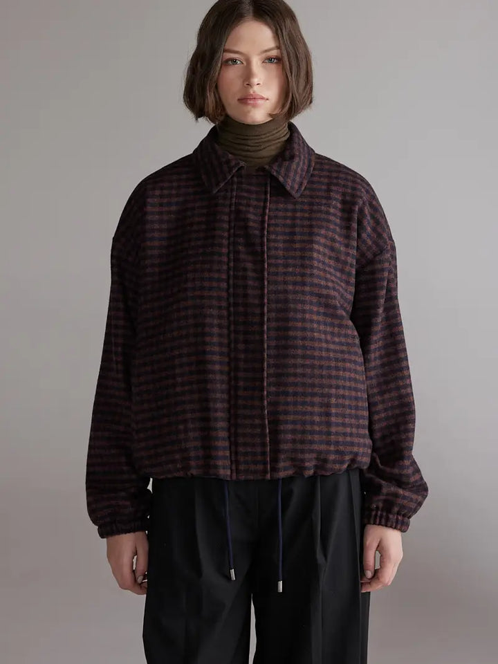 Amente – Gingham Jacket in Wine & Black