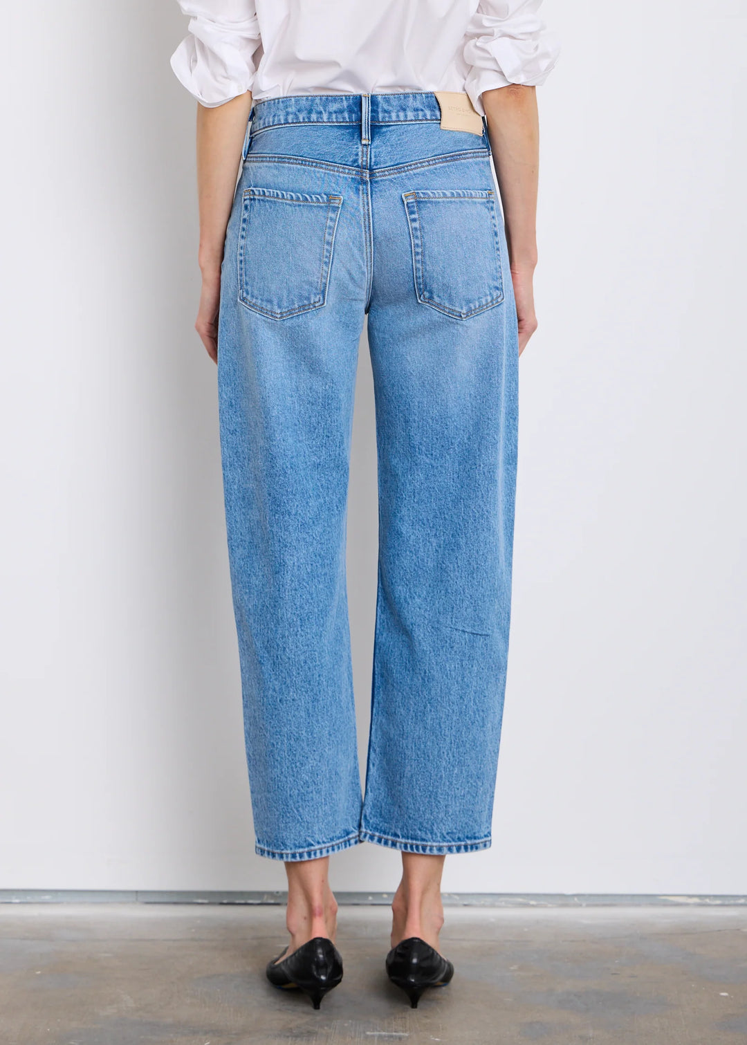 Betro Simone – Ellen Barrel Leg Jeans in Euclid Wash