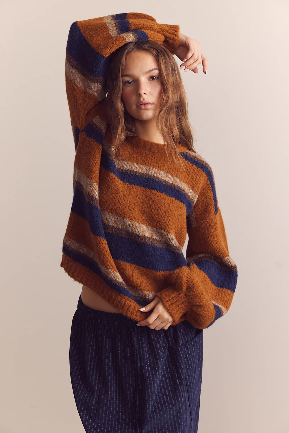 Amente – Baby Alpaca Wool Blend Crew Neck Sweater in Amber/Blue
