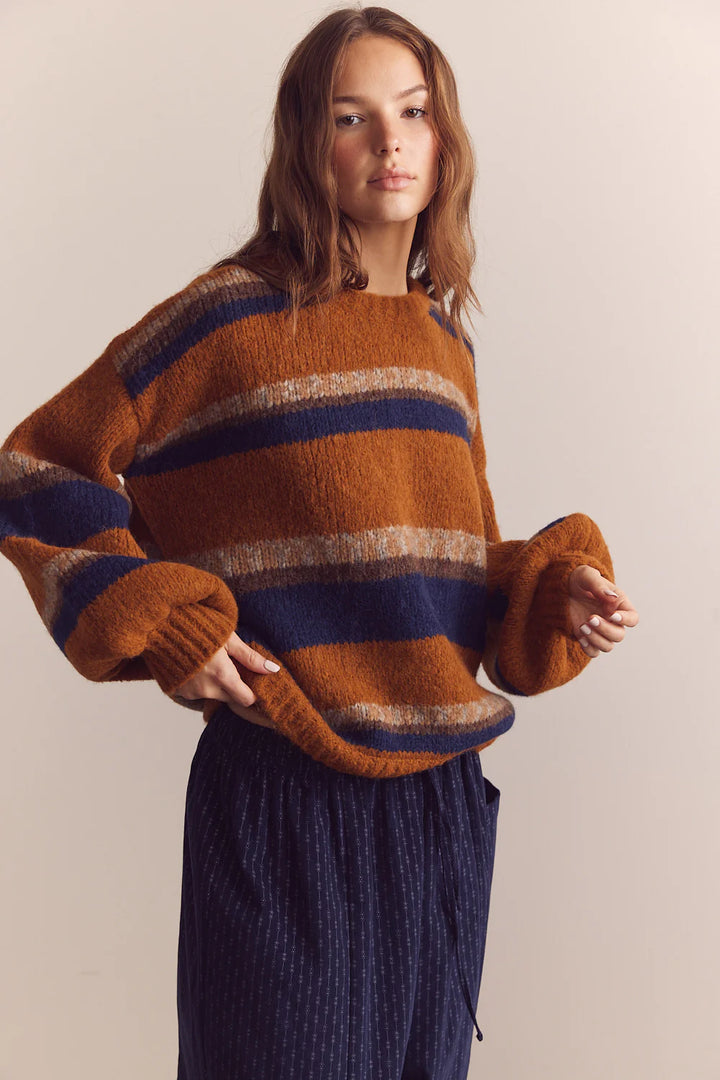 Amente – Baby Alpaca Wool Blend Crew Neck Sweater in Amber/Blue