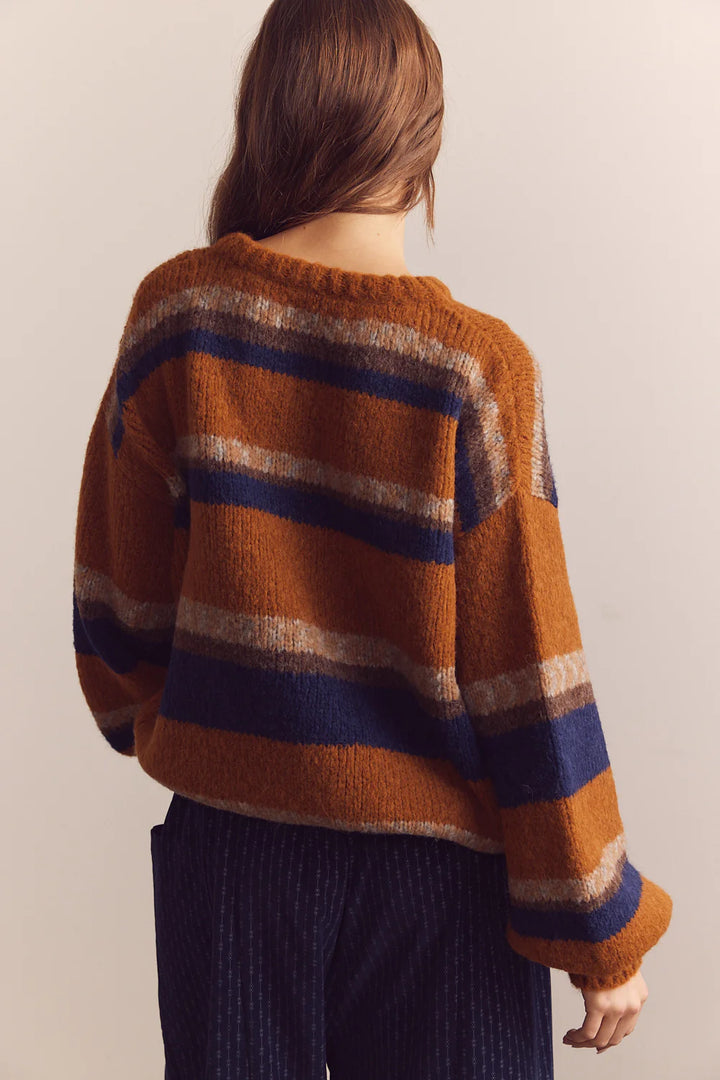 Amente – Baby Alpaca Wool Blend Crew Neck Sweater in Amber/Blue