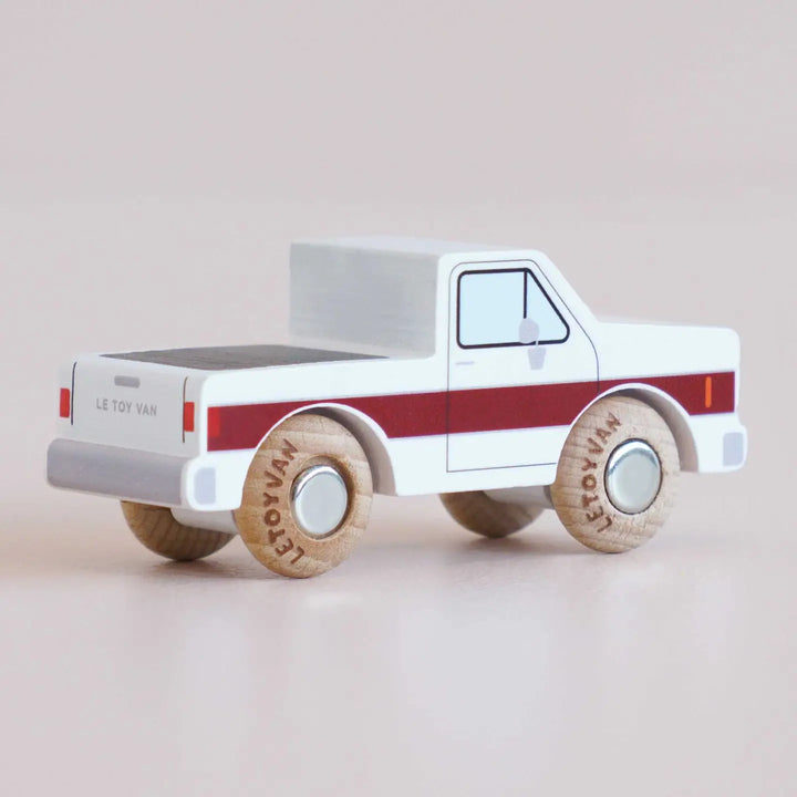 Le Toy Van- GT165 Charlie in Cream & Red