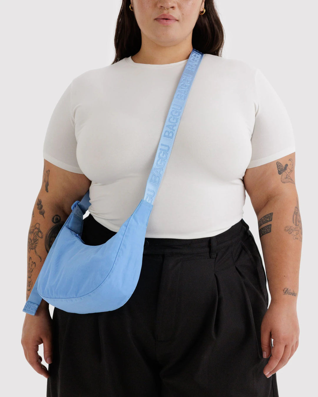 BAGGU - Small Nylon Crescent Bag in Piscine