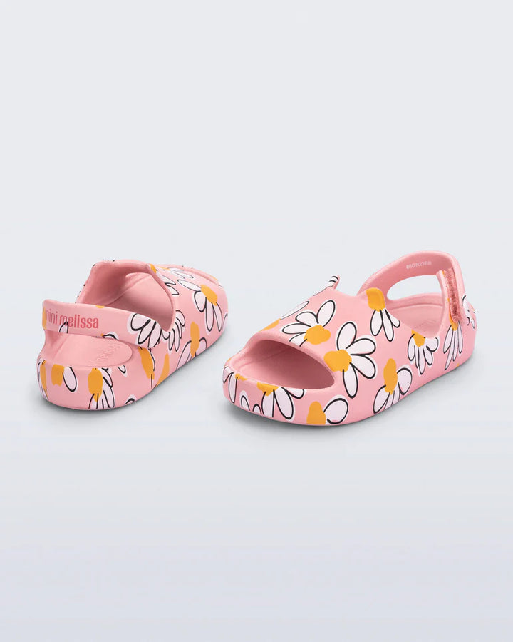 Mini Melissa – Free Cute Sandals in Pink Daisy