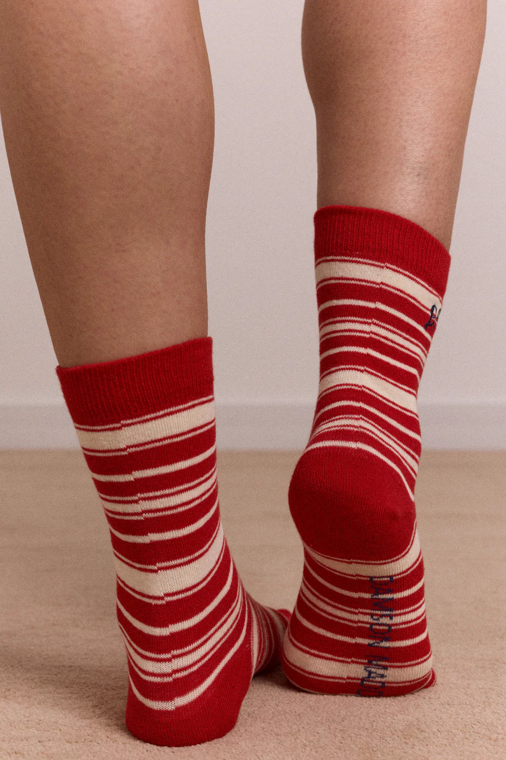 Damson Madder – Sporty Calf Length Socks in Cream and Red Stripe