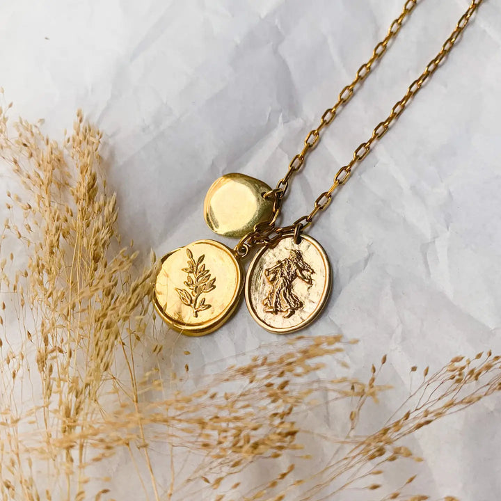 Sophie Deschamps Bijoux – Alanna Trio Medal Necklace