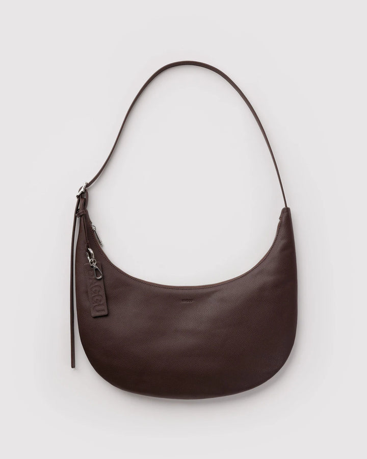 BAGGU - Medium Leather Flat Crescent Bag in Brown
