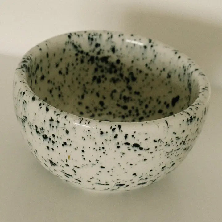 Casa Azua – Maria Classic Bowl in Black and White