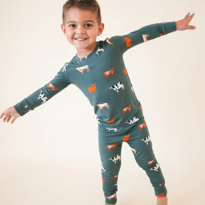 Bug + Bean – Bamboo 2 Piece Toddler Pajama Set in Green Cow