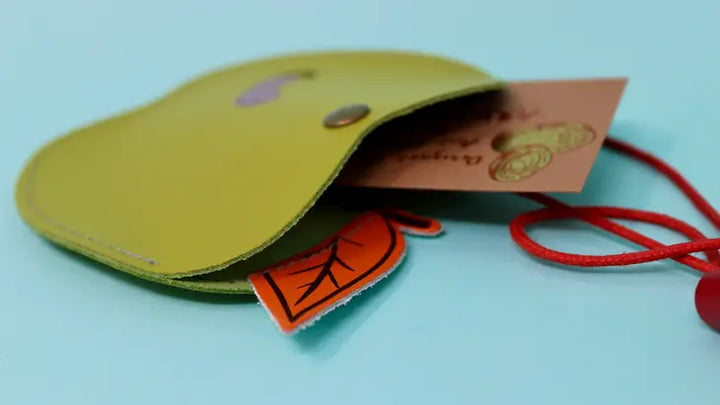 Ark Color Design – Apple Pocket Coin Purse