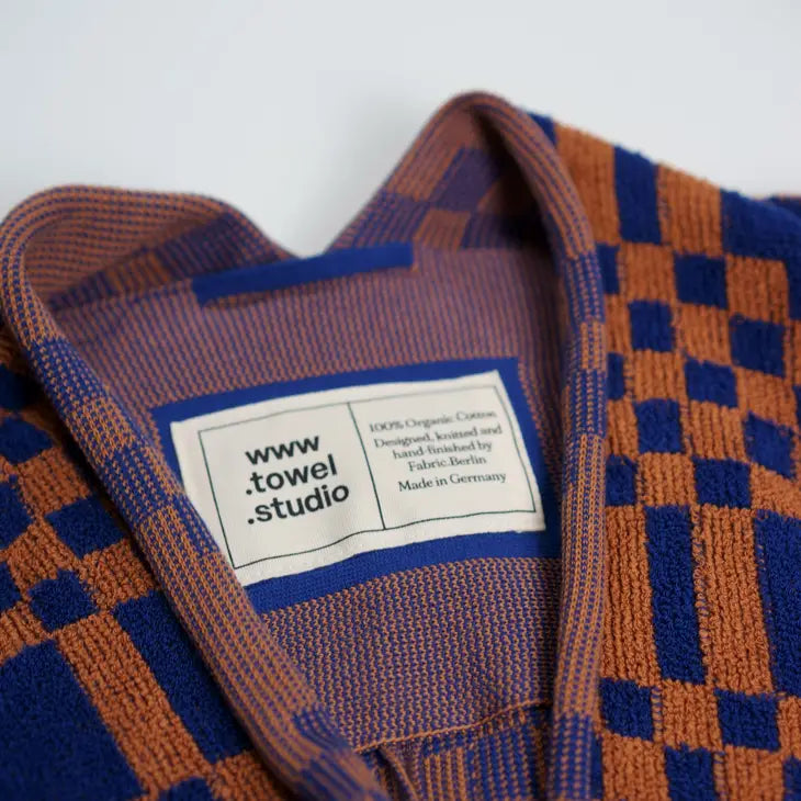 Towel.Studio – Knitted Bathrobe in Azure & Chestnut