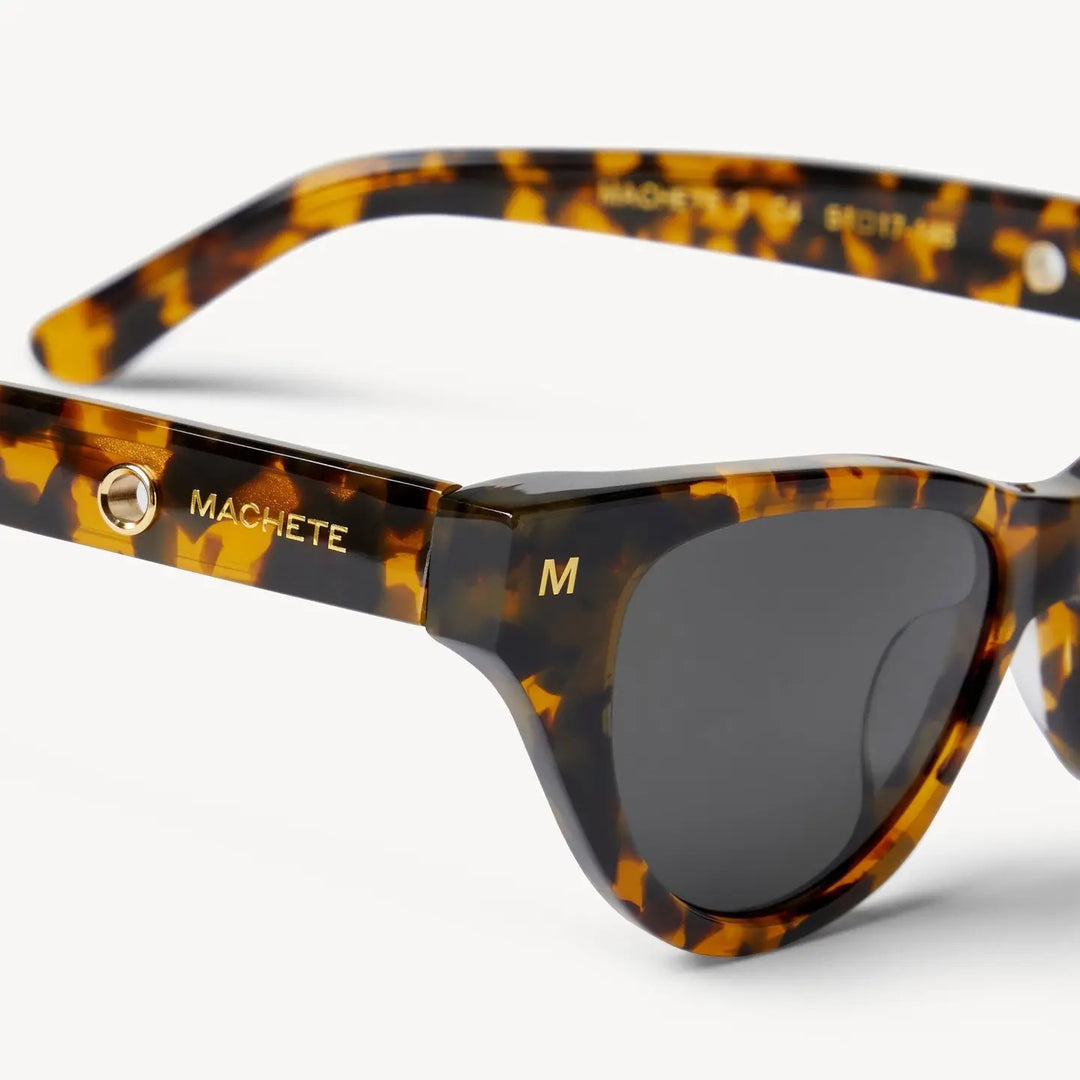 Machete - Suzy Sunglasses in Classic Tortoise