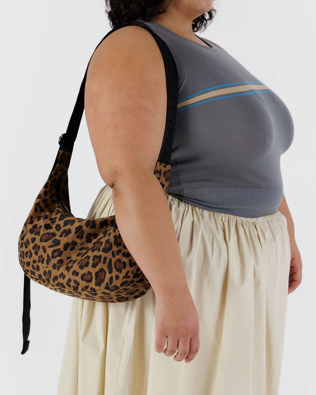 BAGGU - Medium Nylon Crescent Bag in Leopard