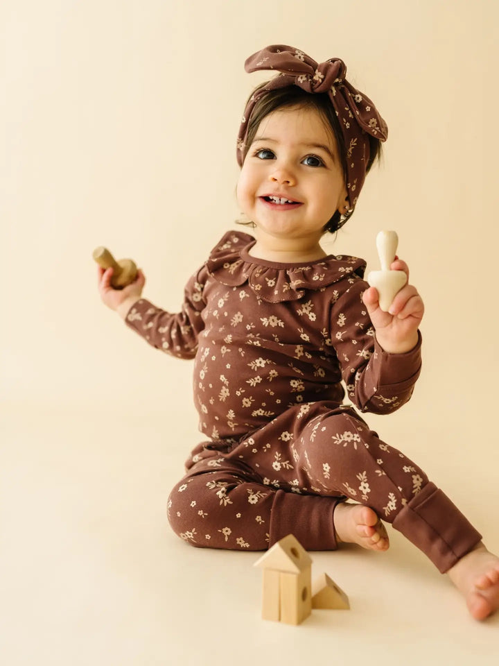 MakeMake Organics - Organic Ruffle Onesie + Pants Set in Winter Bloom