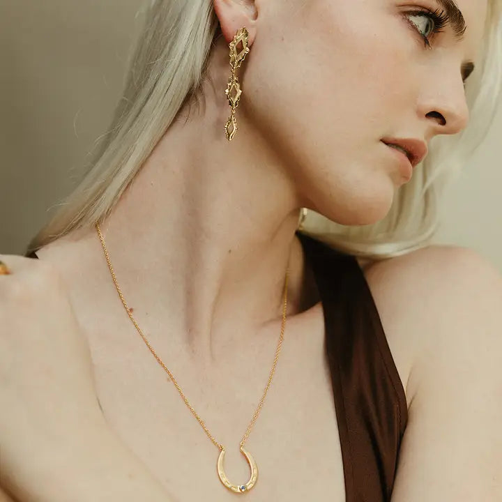 Sierra Winter - Oakley Necklace in Gold