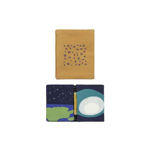 Lorena Canals – Sensory Book "Space"