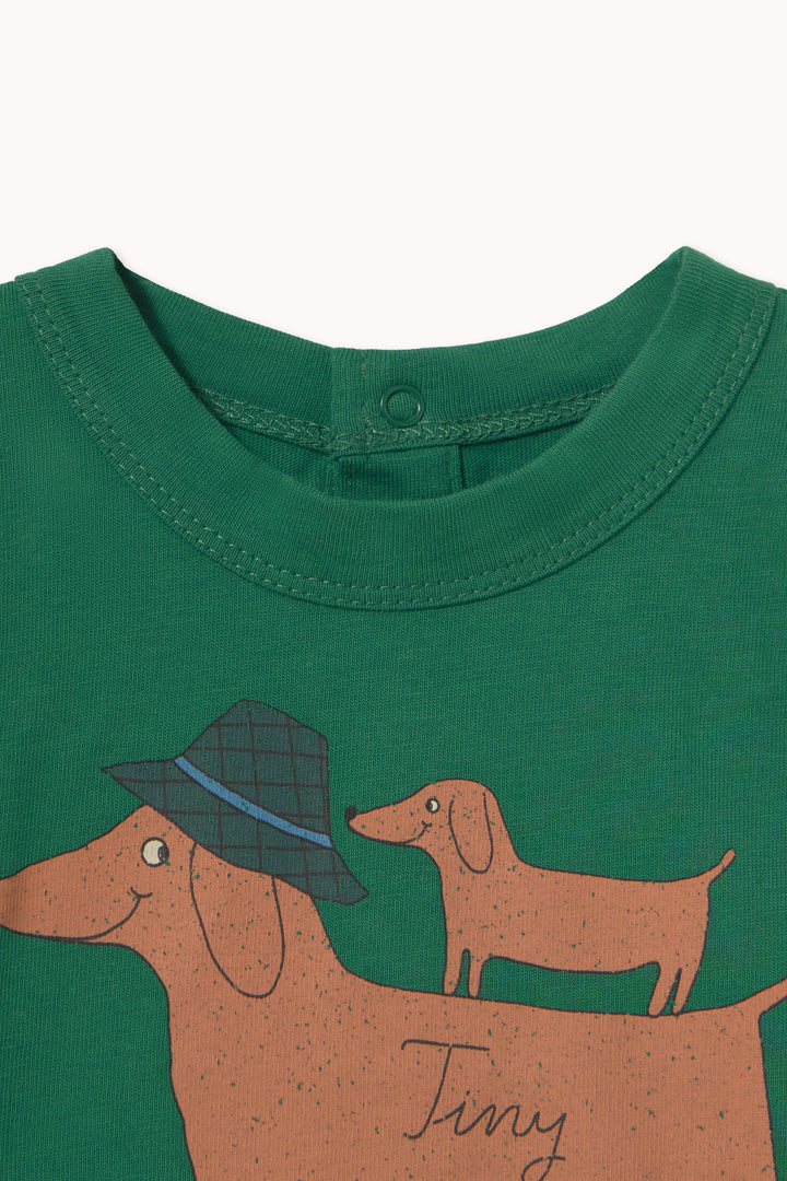 Tiny Cottons – Two Dogs Graphic Tee
