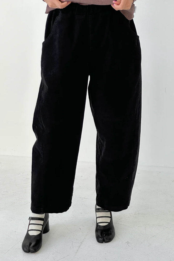 Le Bon Shoppe - Arc Corduroy Pants in Black