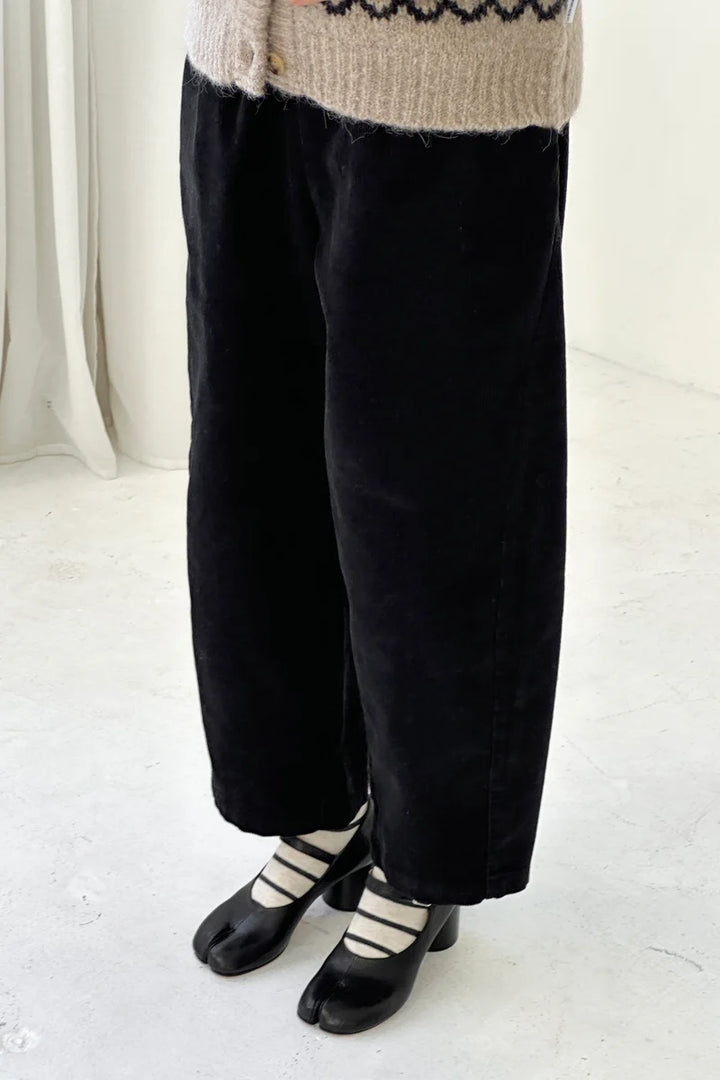 Le Bon Shoppe - Arc Corduroy Pants in Black