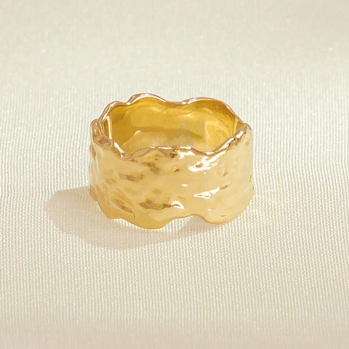 Agapé – Alphee Ring