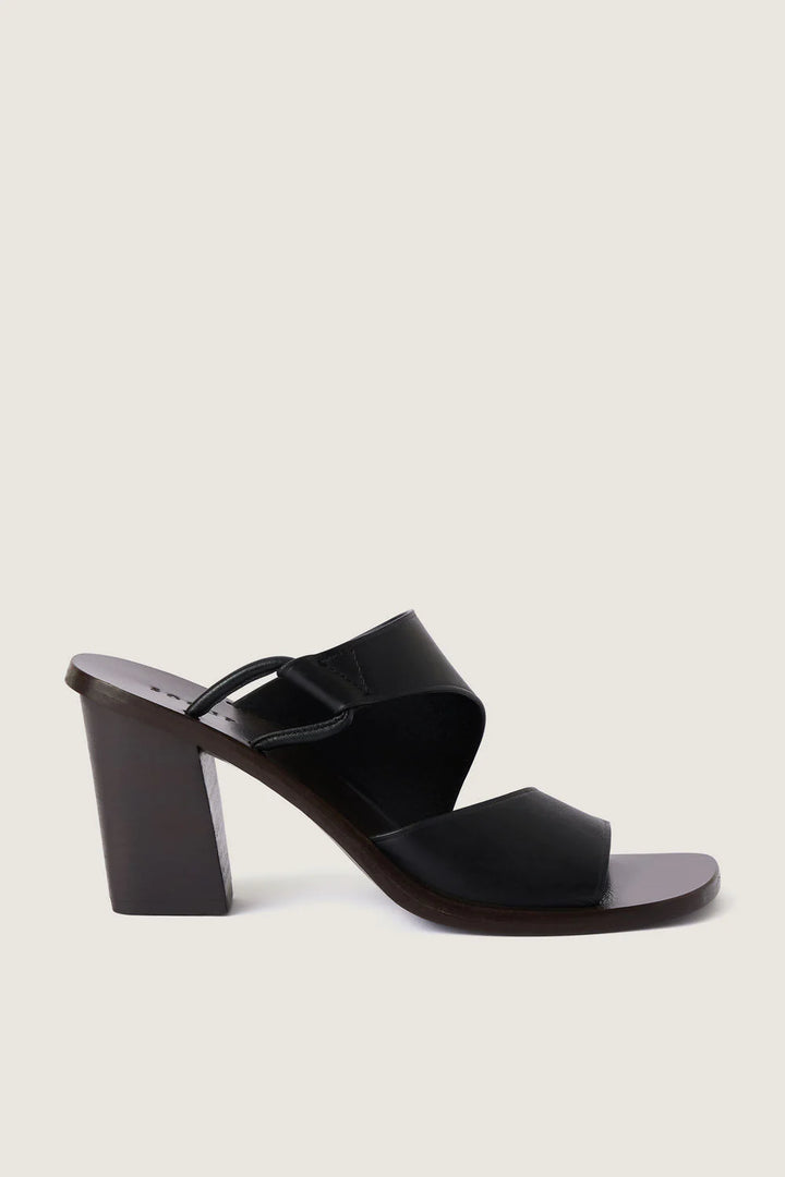 Soeur – Astree Sandals in Noir