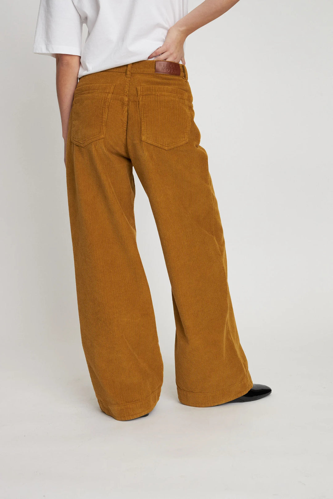 Stella Nova – Corduroy Pant