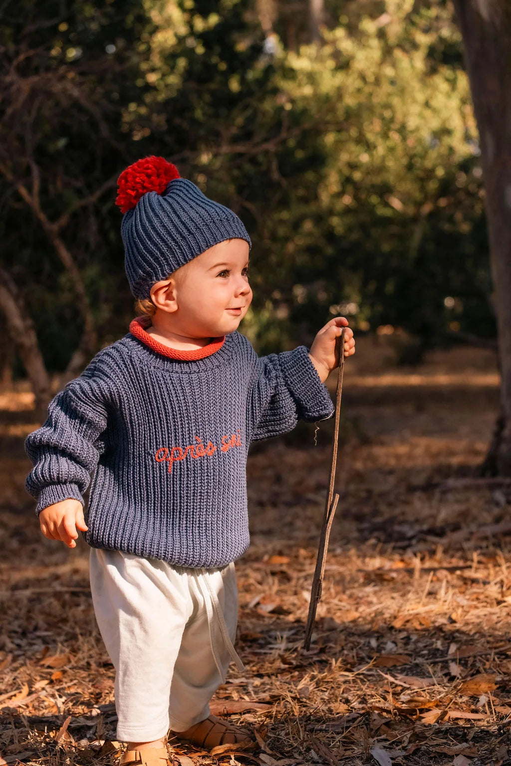 Wild Wawa- Aprés Ski Sweater in Midnight Blue