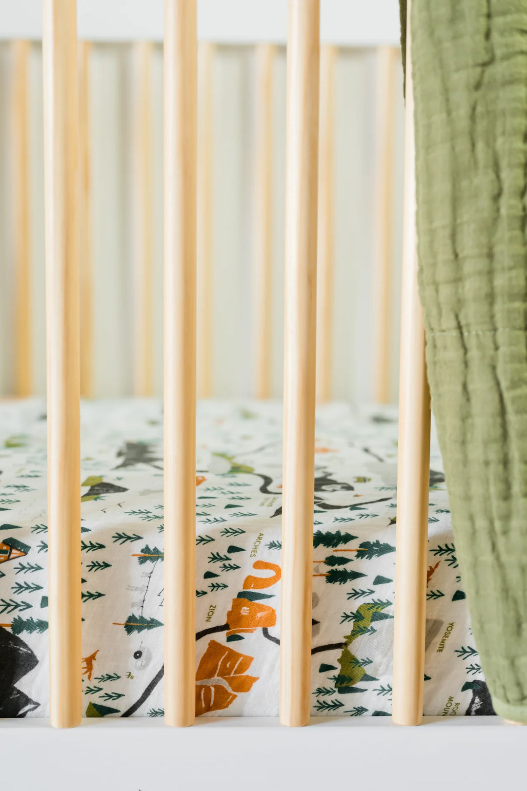 Clementine Kids – National Parks Crib Sheet