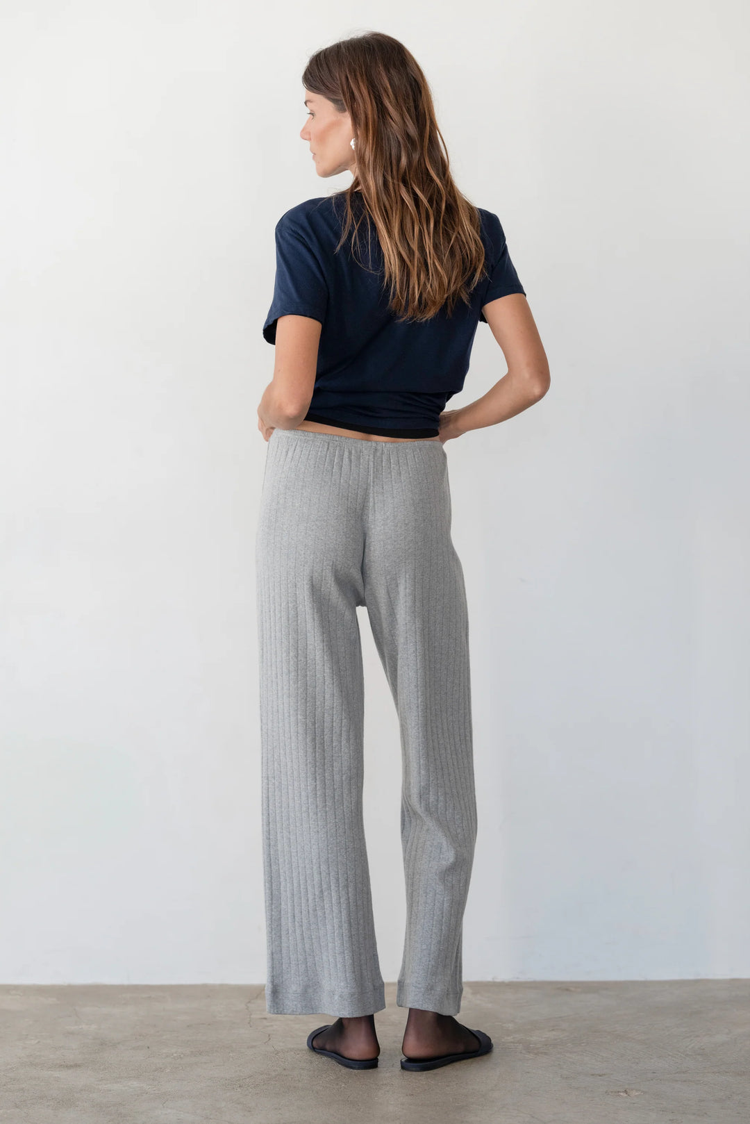 Donni – Pointelle Simple Crop Pant in Heather Grey