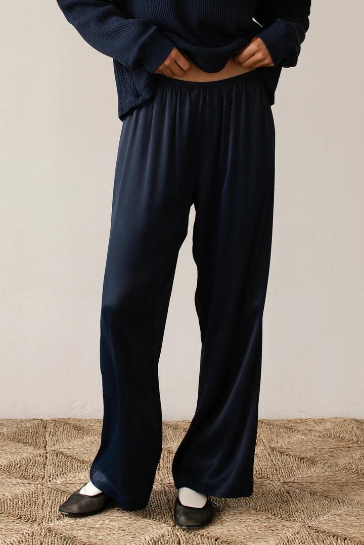 DONNI – Satiny Simple Pant in Navy