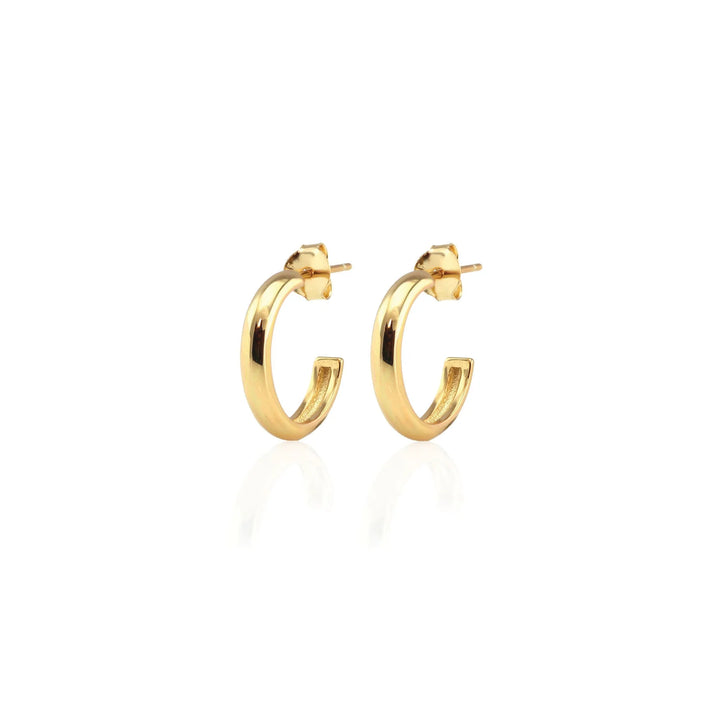 Kris Nations – Hollow Hoop Earrings 25 mm in 18k Gold Vermeil