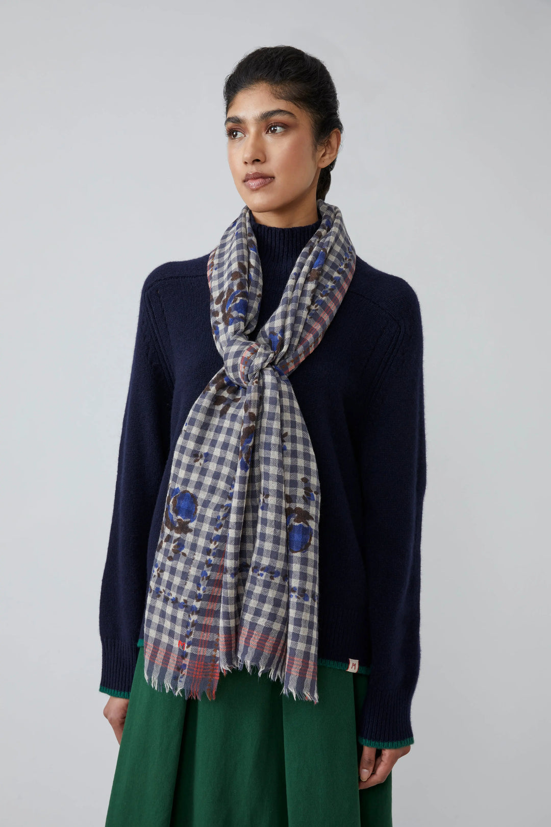 Moismont – Scarf No. 693 in Flowers Slate Grey