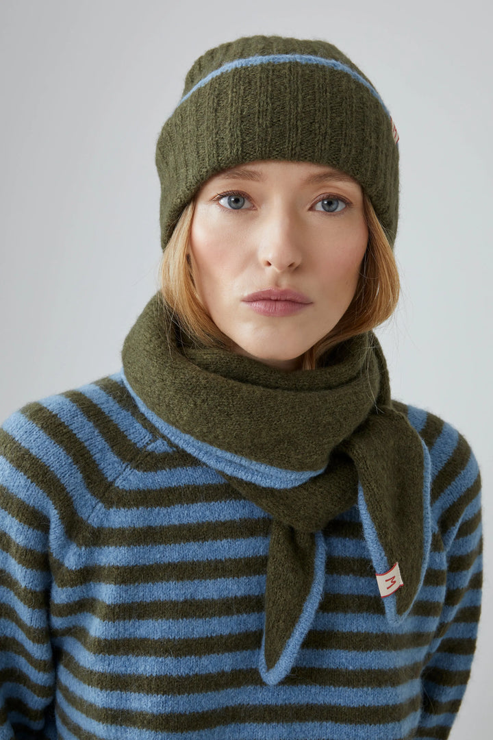 Moismont – Elly Scarf No. 218 in Hunter Green