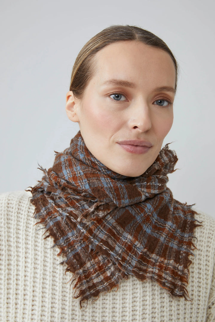 Moismont – Scarf No. 793 in Coffee