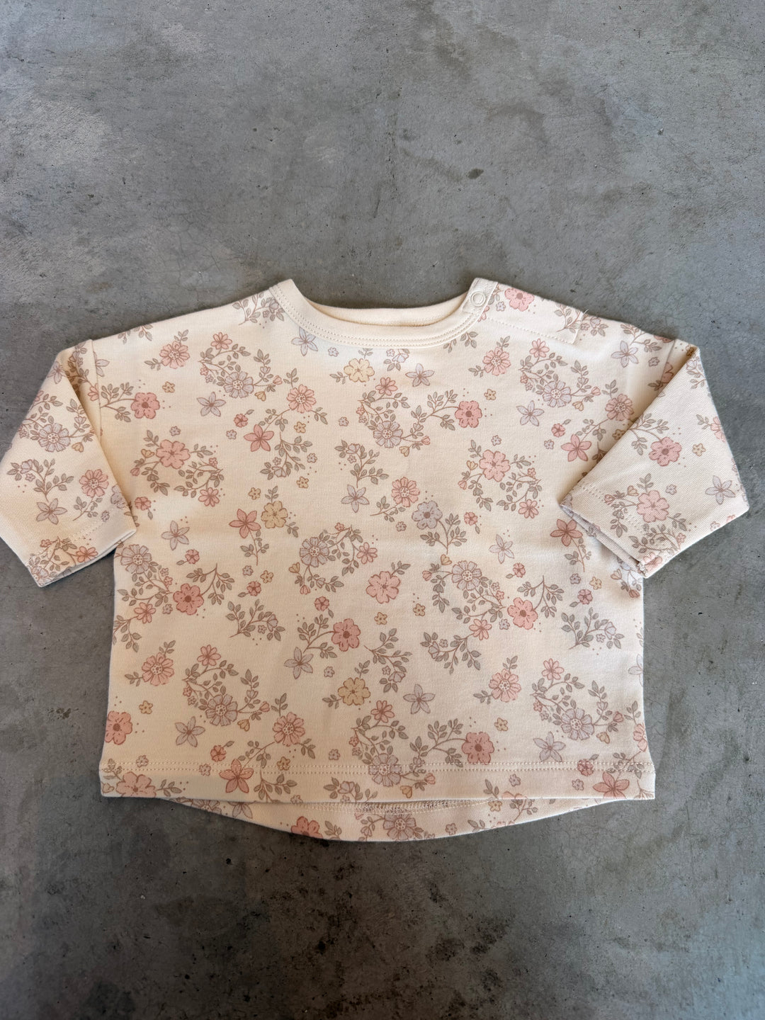 Quincy Mae - Long Sleeve Tee in Floral Vine