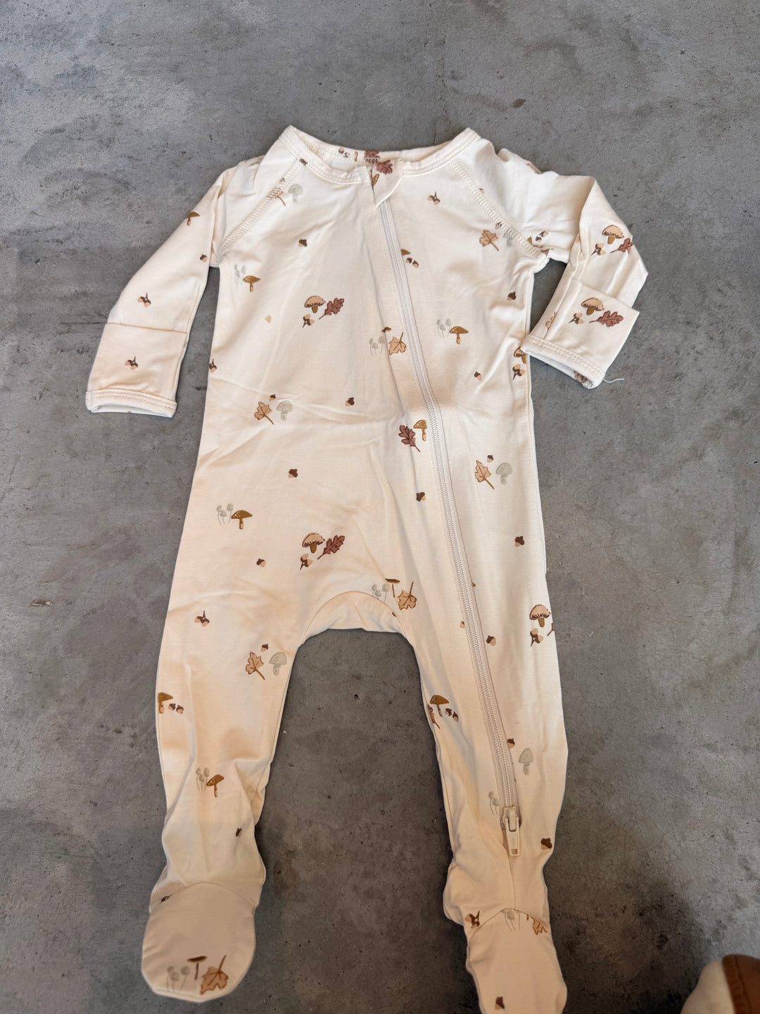 Quincy Mae – Bamboo Zip Footie in Woodland