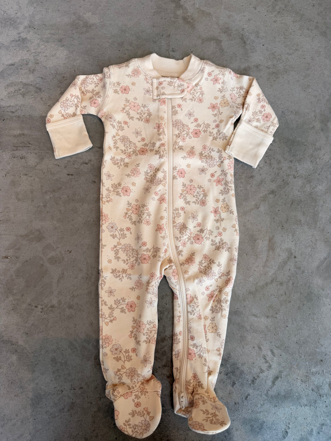 Quincy Mae – Zip Long Sleeve Sleeper Footie in Floral Vine