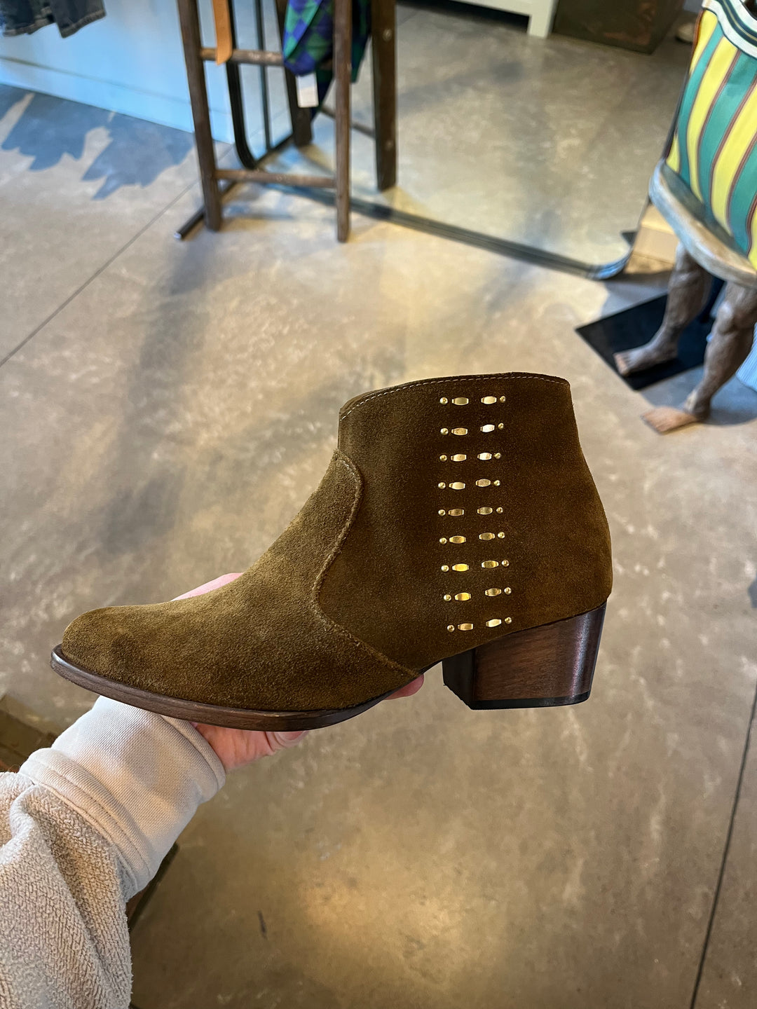 Calleen Cordero – Jovi Boot in Moss Green Suede