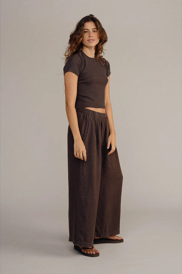 Jungmaven – Isola Tee in Coffee Bean